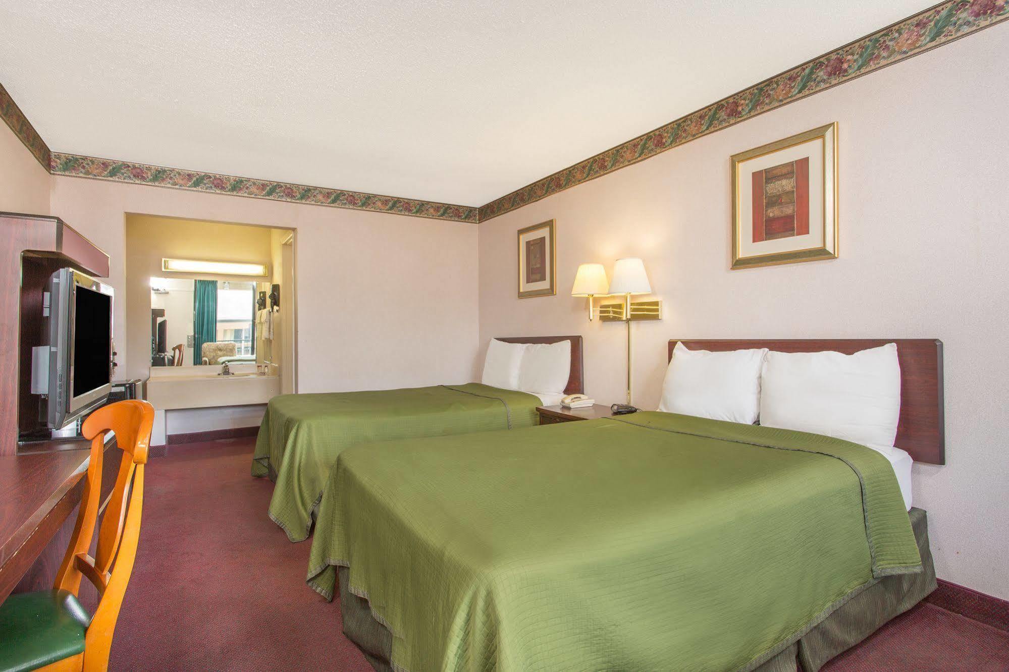 Knights Inn Ρόανοκ Εξωτερικό φωτογραφία